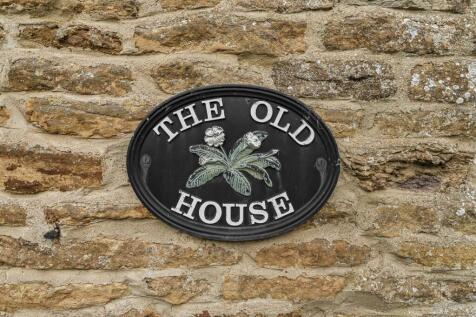 The Old House, Hannington