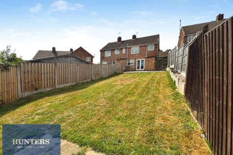 REAR GARDEN 02.jpeg