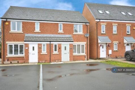 Completed in 2019, the immaculate accommodation briefly includes; entrance hall, cloaks / WC, lounge, kitchen including dishwasher / diner, first floor landing, three bedrooms, ensuite and family... *