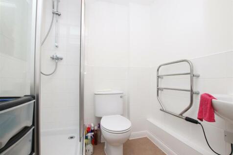 Shower Room.JPG