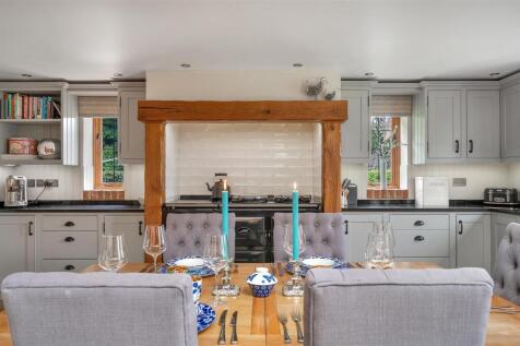 August Lodge PH-45.jpg