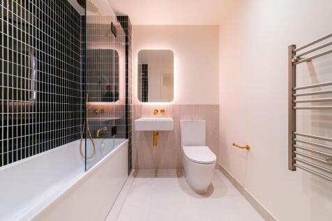 2 bed, 2 bath Apartment in glasgow - Photo 16