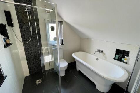 En-Suite Bedroom One