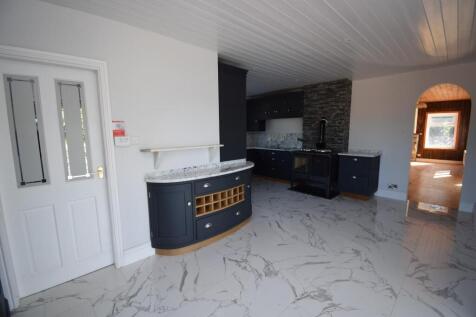 Kitchen Breakfast Room (1).JPG