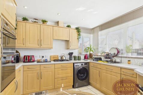 St Crispin Crescent