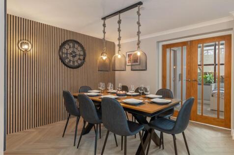 4 Bevlin Hall Saundersfoot -   Final Edits_-16.jpg