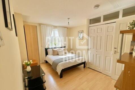 room-5-6-garnet-walk-e6-5ly-1041577