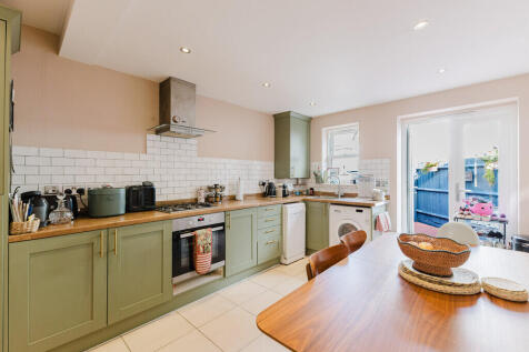 Kitchen 1