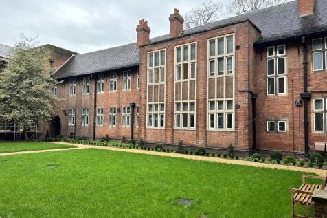 2 Bedroom Flat in DE1 3JZ