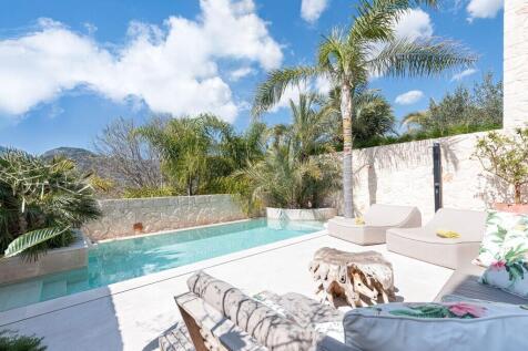 Swimming Pool (1)