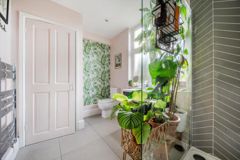 1407067-4-6989d6d...