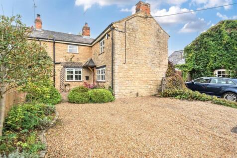 1a Cattle End, Silverstone