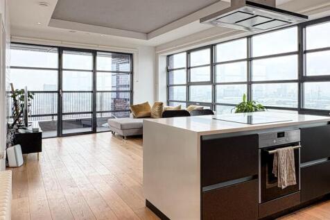 Flat for sale in London City Island E16