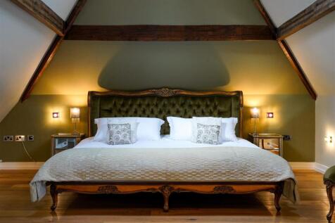 6 bed, 2 bath Semi-Detached in Manchester - Photo 12