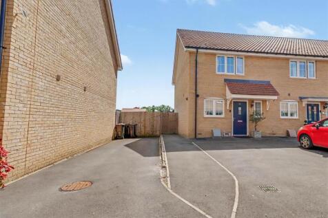 85 ANDREWES WAY RAYLEIGH-16.jpg
