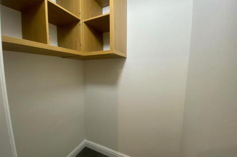 ROOM.jpg