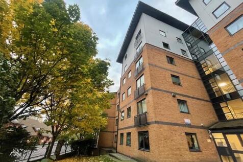 ** Zero Deposit Guarantee Available **
** Very well presented ** Two bedroom apartment ** Close to Broad Street ** Available NOW **