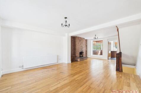 Spacious Open Plan Living/Dining Area