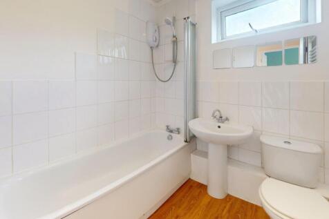 30A-Sandygate-Avenue-Bathroom.jpg