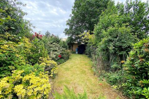 18 Cambridge Road - Garden1.jpg