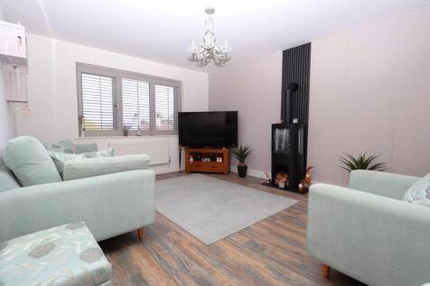 Bedroom 4/Lounge - Ground Floor