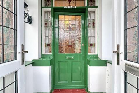 ENTRANCE PORCH