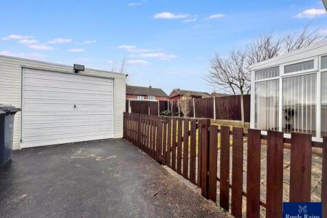 Detached Garage