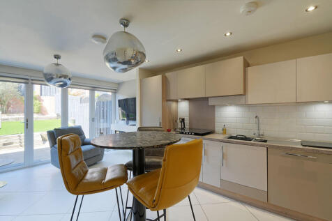 Open Plan Living / Dining / Kitchen