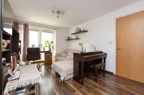 Kitchen Lounge/Dining Room