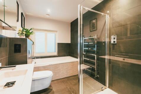 5 bed, 4 bath Detached in Sheffield - Photo 28