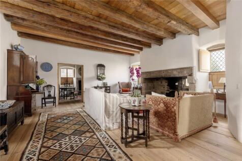 10 bed, 6 bath Detached in Edinburgh - Photo 2