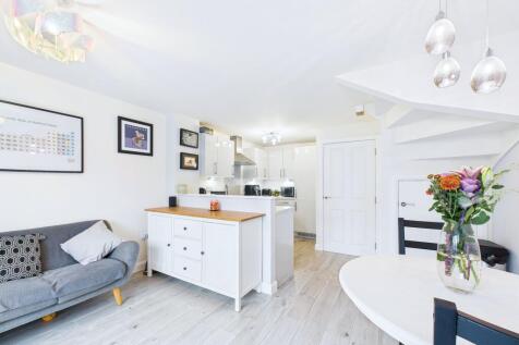 Kitchen/Living Area