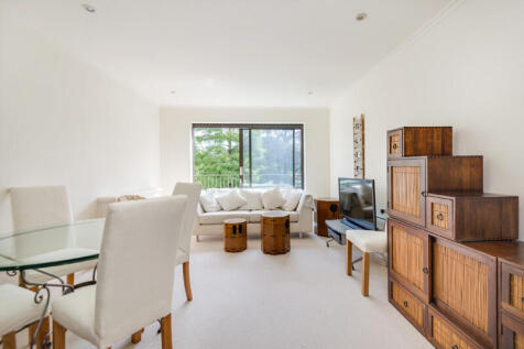 Set within a sort after, secure block, this is a luxury two bedroom apartment, with a South facing balcony and an off-street parking space.