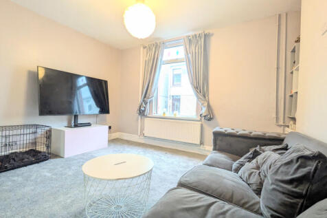 PXL_20250918_121609157.MP~2