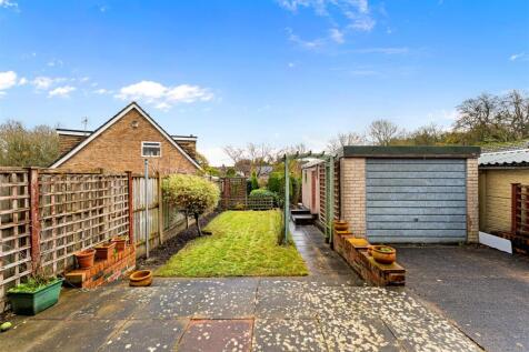 22 HAWTHORNE DRIVE-7.jpg