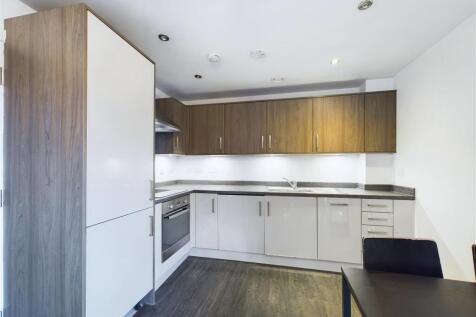 CAM05016G0-PR0020-ST