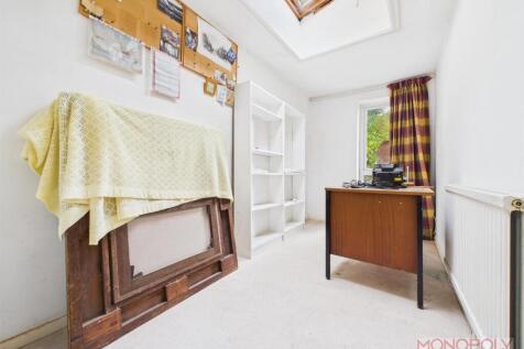 Bedroom Five/Office