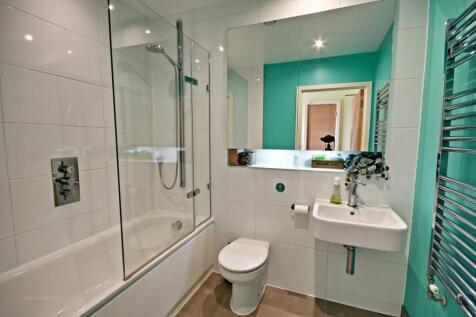 83 Apsley House - Bathroom
