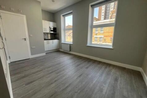 COUNCIL TAX AND WATER INCLUDED! Selection of brand new studios with en-suite shower room and shared kitchen, available immediately, within 11 minutes walk distance to Barons Ct underground station
