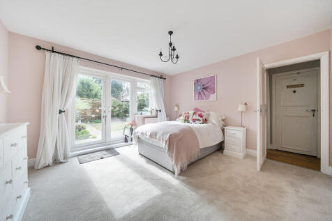Bedroom 1 angle 1