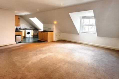 LOUNGE/DINING ROOM/KITCHEN