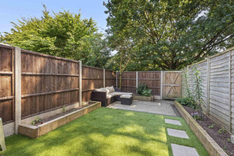 5 Kiln Croft Close, SL7 1US (LOW RES)-10