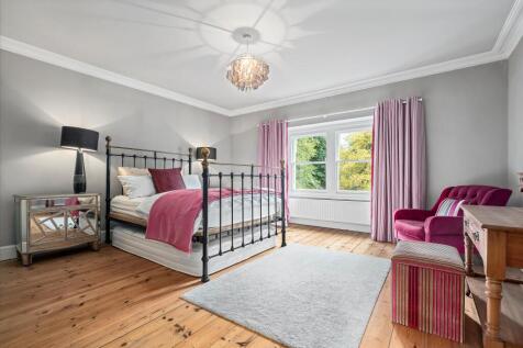 7 bed, 6 bath Detached in Bristol - Photo 12