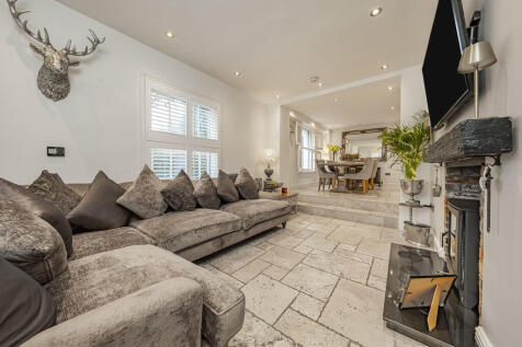 Photo Dec 08 2025...