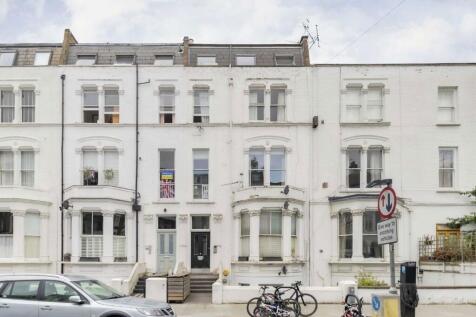A tasteful, recently refurbished two double bedroom apartment on the first floor of a Victorian Conversion. The property benefits from high ceiling, large windows and a lot of natural light throughout