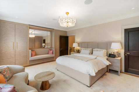 7 bed, 7 bath House in London - Photo 14