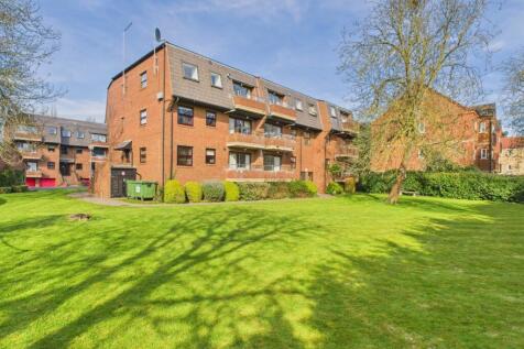 CAM01909G0-PR0312-STILL007