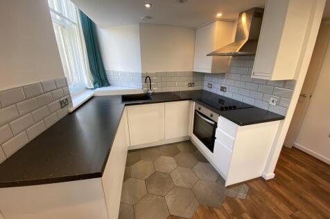 ** Zero Deposit Guarantee Available **
Available Now! Located in the centre of Liverpool's business district this one bedroom, duplex apartment is situated just a moments walk from the river front and