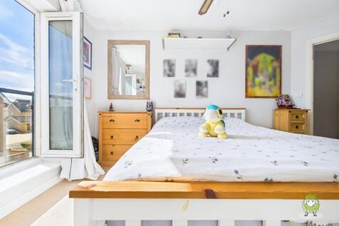 CAM01543G0-PR0151-STILL046