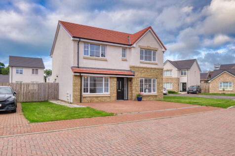 5 Bedroom Detached Villa